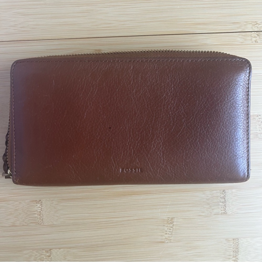 Fossil Women’s Brown Leather Wallet